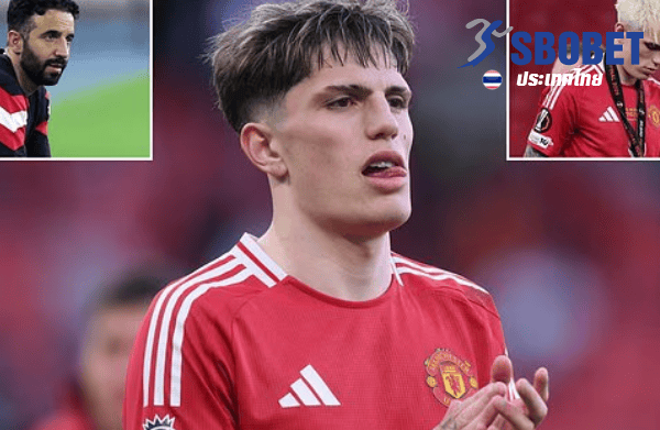Man Utd eye wingers